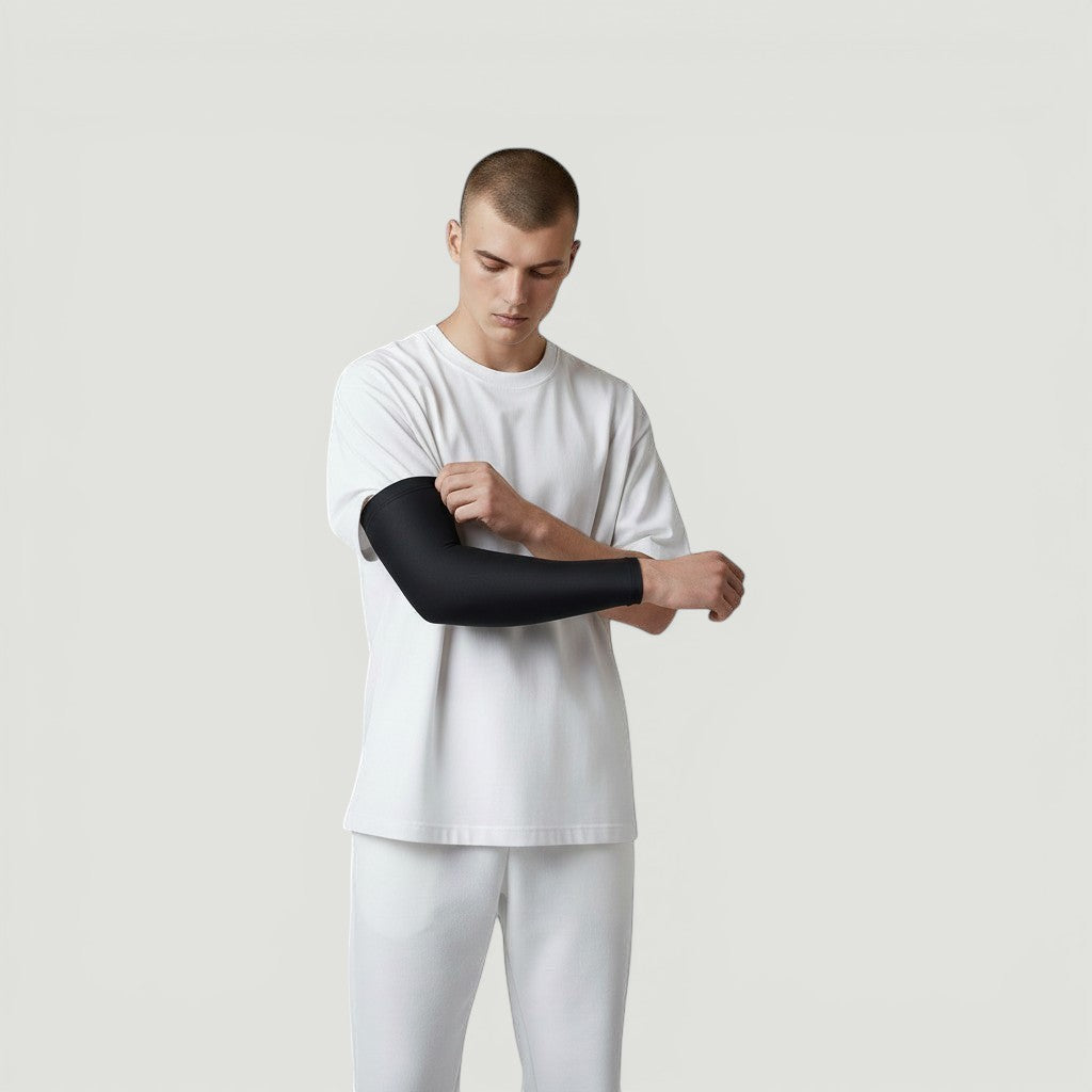 Padel Shark black compression arm sleeve for optimal forearm and wrist support during padel matches.