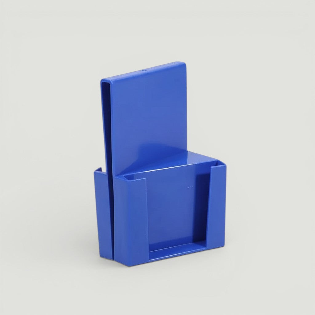 Padel Shark blue plastic fence phone mount for tennis match analysis and live streaming.
